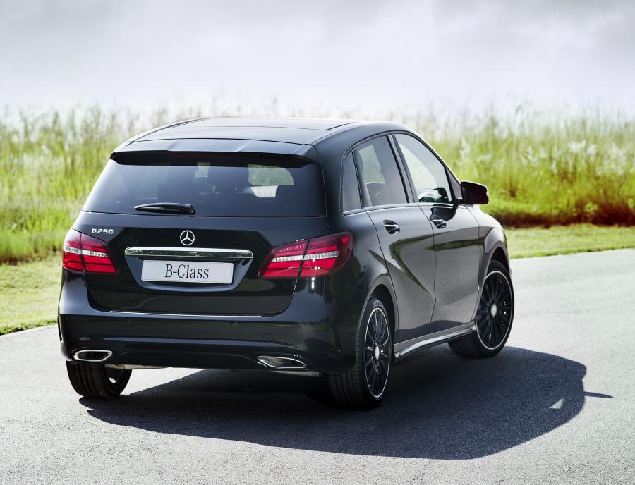  Mercedes-Benz B250 AMG Line 2015 года  (ZA) (фото 4 из 13)
